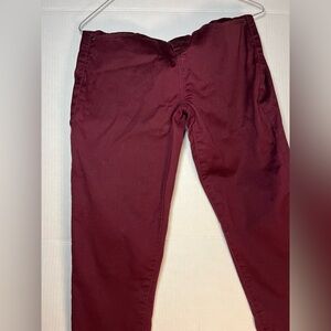 Love Fire Burgundy Skinny Jeans – Size 3 Stylish Everyday Denim